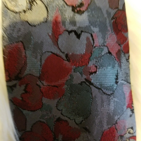 Oscar de la renta tie - Picture 4 of 4